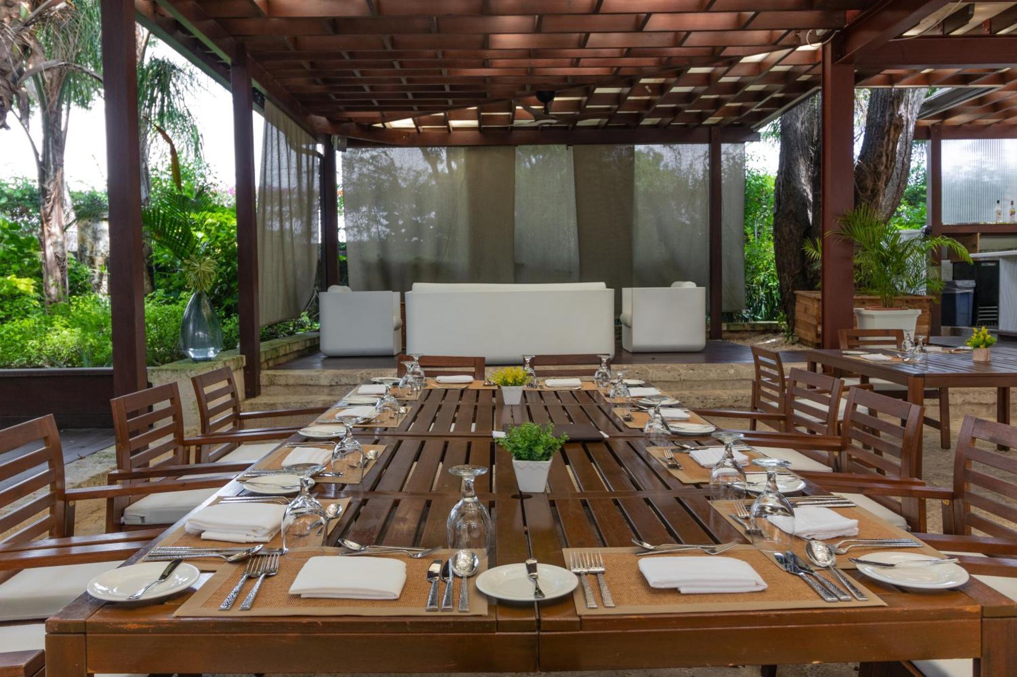 מלון ברידג'טאון Sweetfield Manor מראה חיצוני תמונה